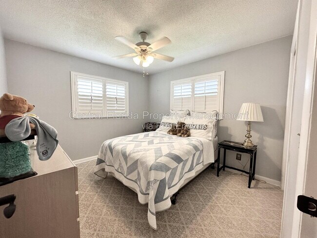 Building Photo - 3137 Thistlehill Dr