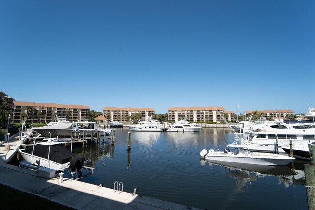 Building Photo - 2501 Marina Isle Way