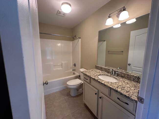 Building Photo - Tavern Grove Townhome in Campbell County-N...