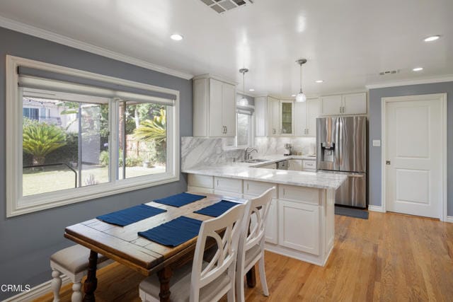 Building Photo - 142 W Santa Anita Terrace