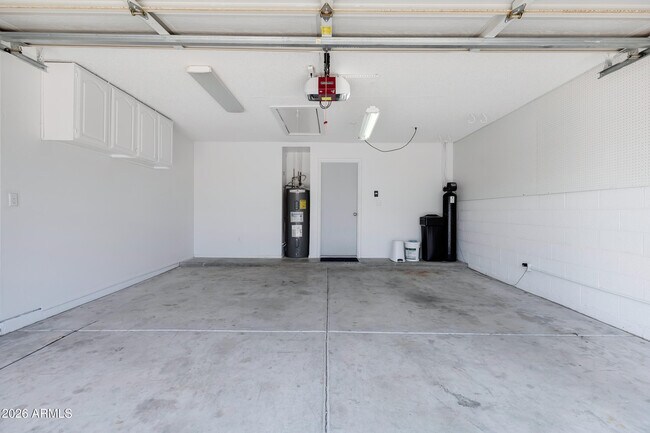 Building Photo - 23620 N 42nd Dr