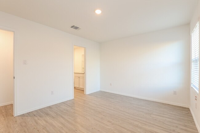 Building Photo - 419 Filibusters Trail