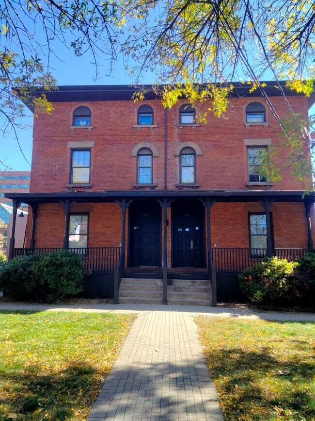 Building Photo - 42 Imlay St