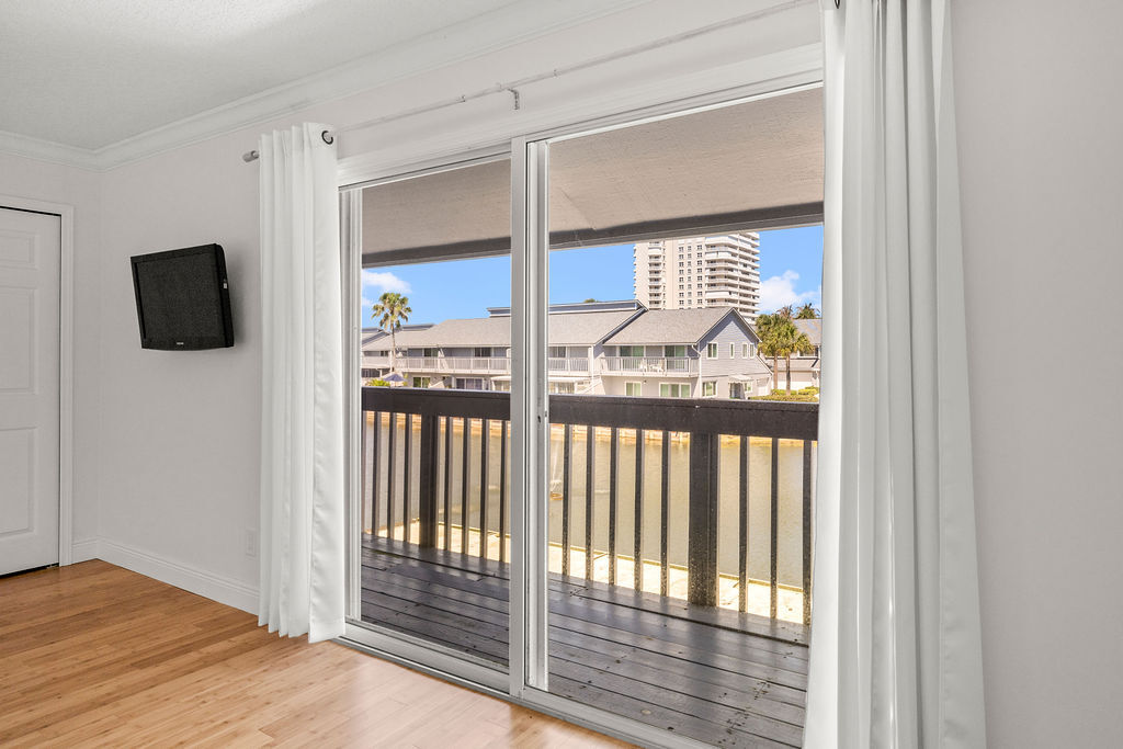 Building Photo - 4949 N Highway A1A