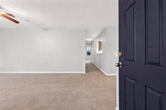 Building Photo - 2104 Fairington Club Dr