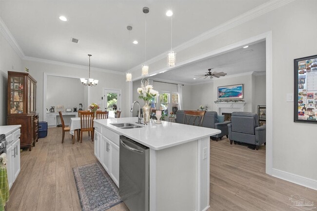 Building Photo - 5718 Oak Hvn Ln
