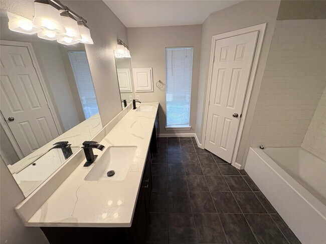 Building Photo - 3006 Fort Stockton Dr