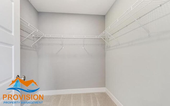 Building Photo - 7802 Five Oaks Ct