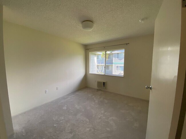 Building Photo - 127TAB