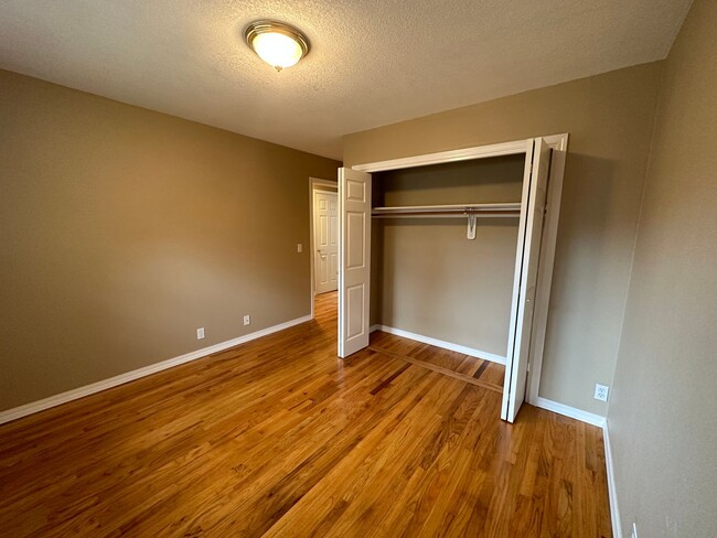 Building Photo - **PENDING** Perfect 4 Bed 2 Bath w/ Finish...