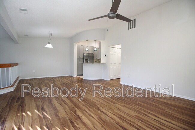 Building Photo - 1956 Villaridge Dr