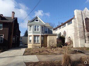 Building Photo - 922 Liberty St