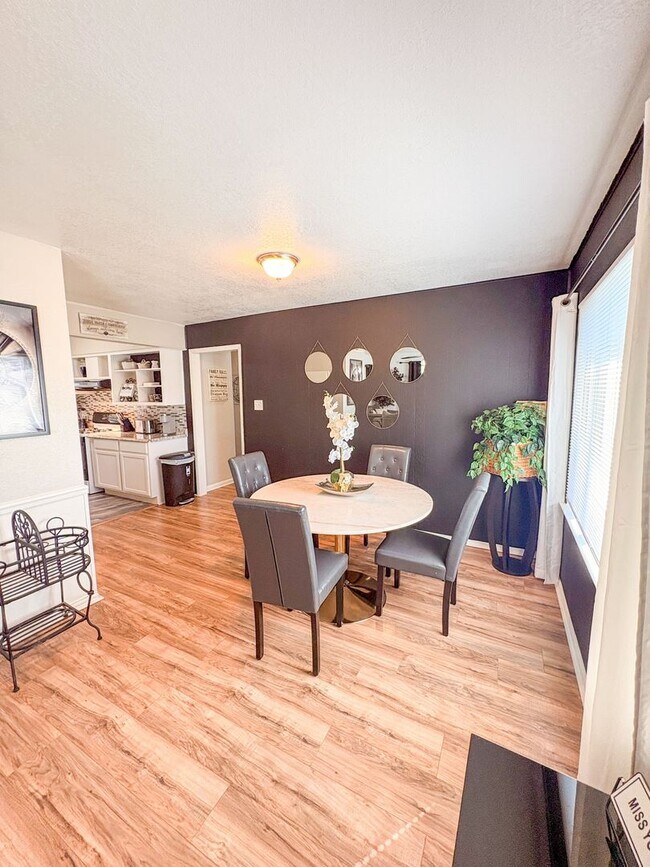 Building Photo - 1917 S 51st St