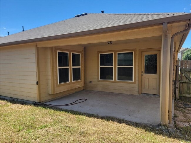 Building Photo - 2526 Wood Park Blvd