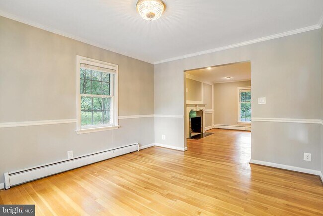 Building Photo - 9801 Orchid Cir