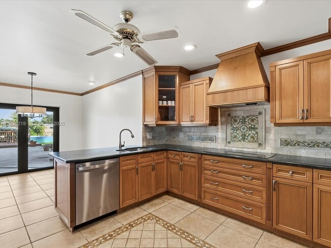 Building Photo - 21151 NE 22nd Ct