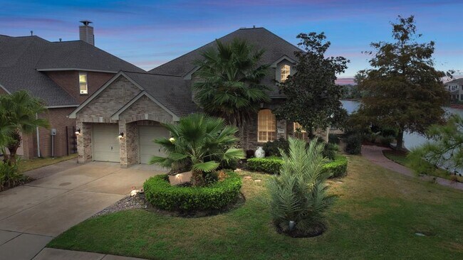 Building Photo - 12002 Newport Shore Dr