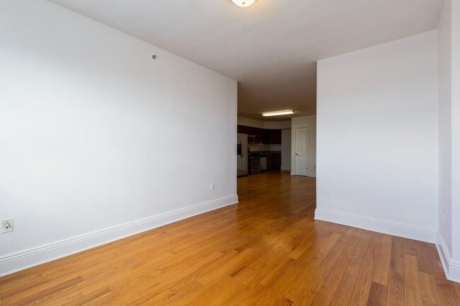 Building Photo - 809-815 22nd St