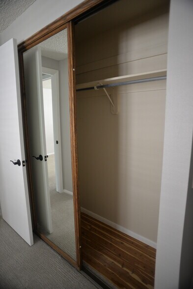 Primary Bedroom - 2862 W Long Dr