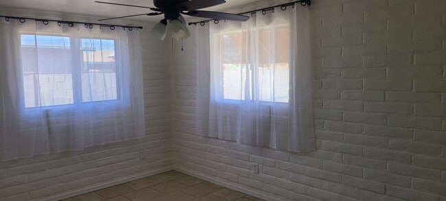 Bedroom - 248 N Westmoreland Ave