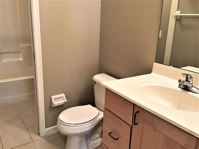 Building Photo - 5298 Fredericks Stand