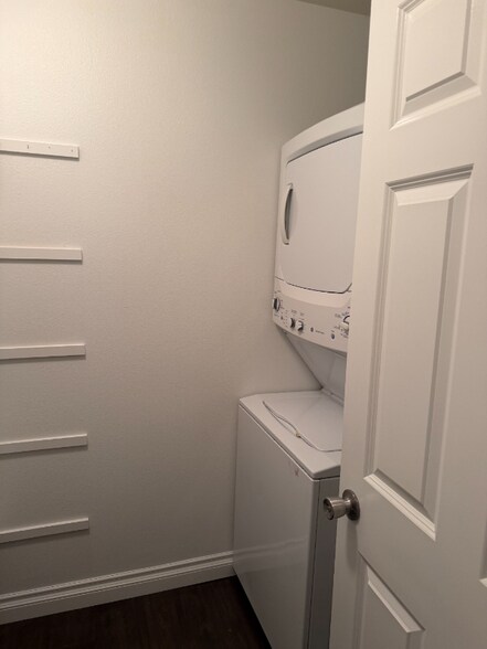 Building Photo - 4069 Bristlecone Pine Ln