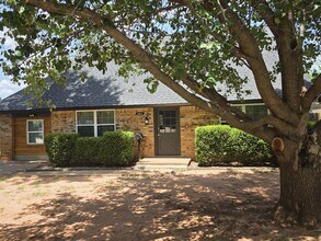 Building Photo - 641 Redstone Ave