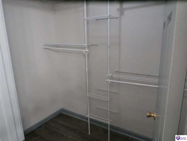 Building Photo - 207 Cottrell Ln