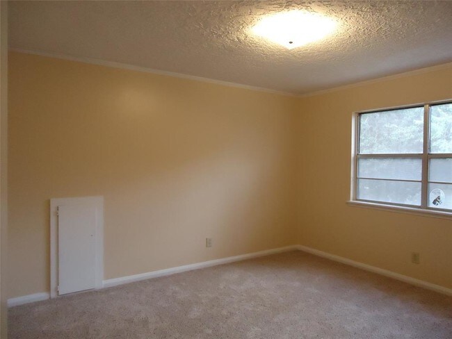 Building Photo - 10519 Brentway Dr