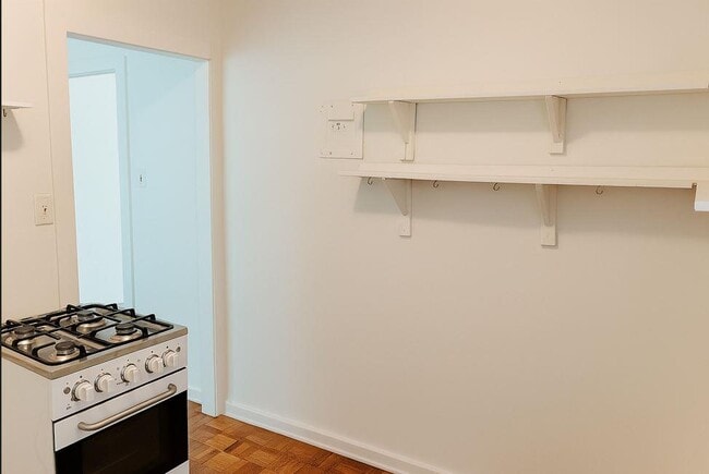 Building Photo - 545 Lindsey St