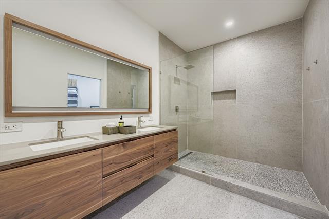 Building Photo - 12364 Montego Plaza