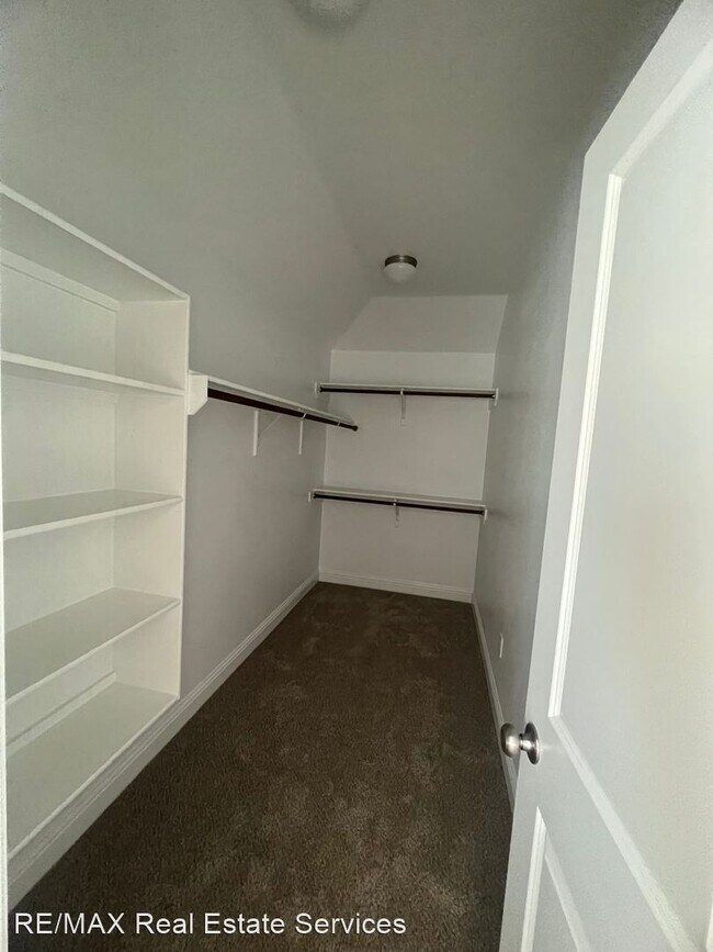Building Photo - 4 br, 2 bath House - 552 Brunswick Gardens