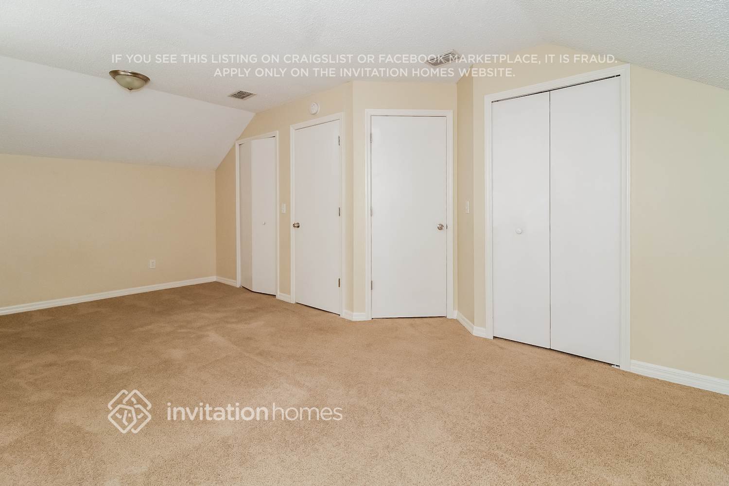 Building Photo - 9857 Red Clover Ave