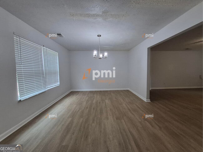 Building Photo - 304 Klinetop Dr