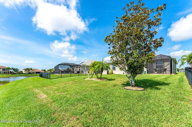 Building Photo - 5724 Trieda Dr