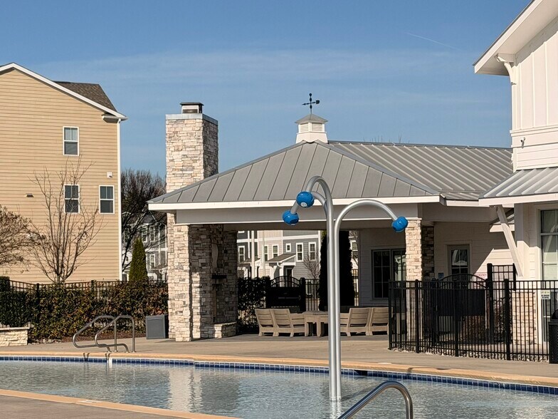 Building Photo - 6623 Perry Creek Rd