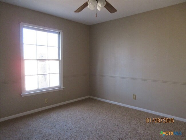 Building Photo - 906 Illinois Ave