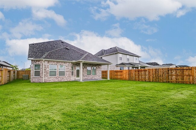 Building Photo - 21734 Persian Lk Dr
