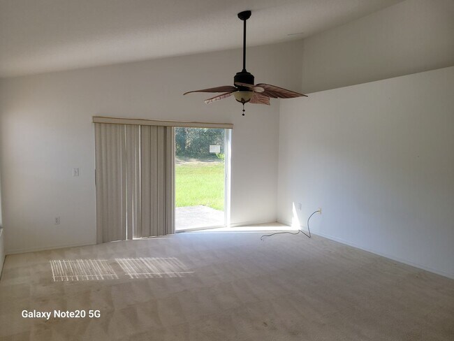 Building Photo - FOR RENT!! CHARMING AND COZY 3 BEDROOM 2 B...