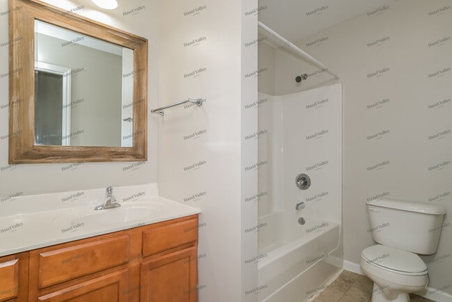 Building Photo - 1965 Masters Dr