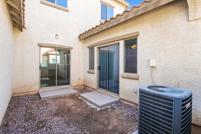 Building Photo - 2519 N 148th Dr