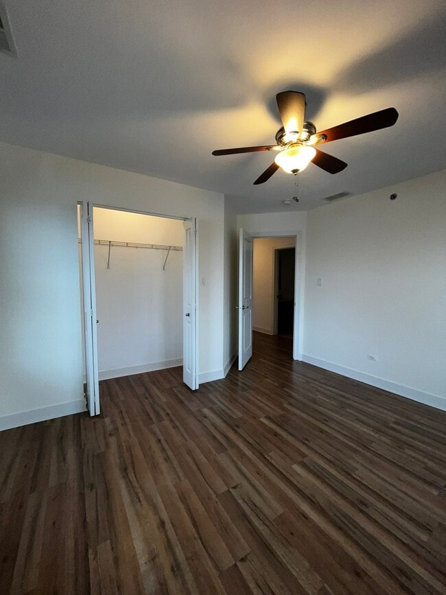 Building Photo - 1516 Broadway St