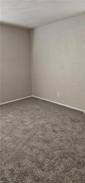 Building Photo - 4729 Sullivan Blvd