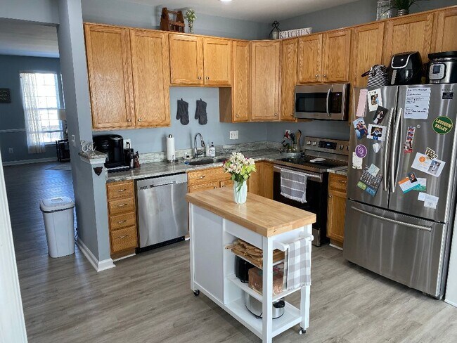 Building Photo - 41889 Precious Square