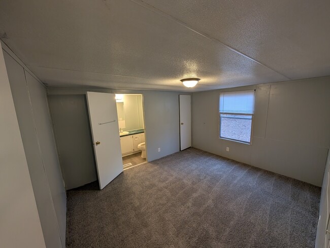 Building Photo - 157 Ransdell Ln