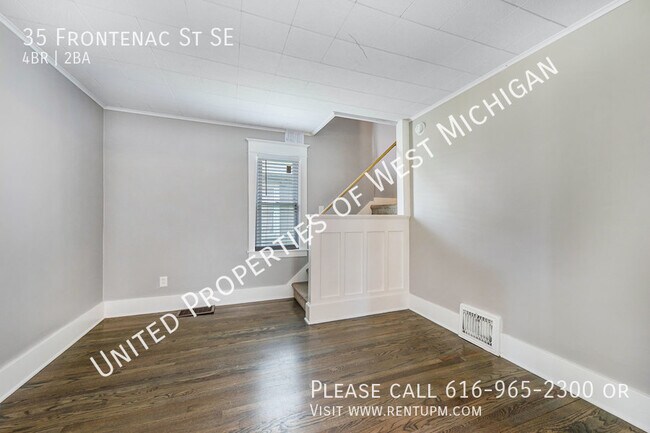 Building Photo - Available Now | 4 Bedroom, 2 Bathroom Sing...
