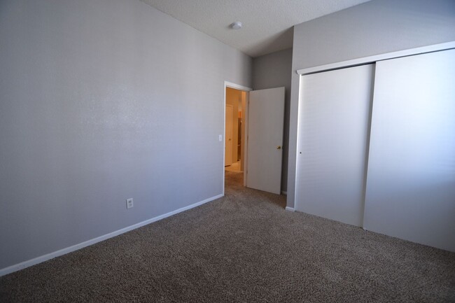 Building Photo - 3 Bed 2 Bath Ranch with Unfinished Basemen...
