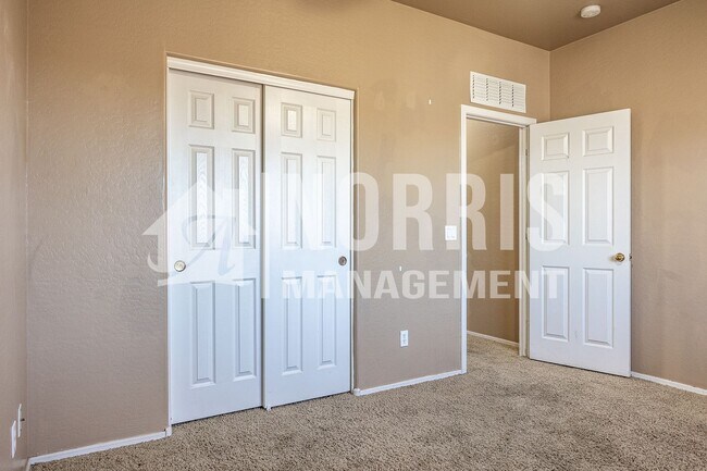 Building Photo - Large Beautiful Home in Coolidge w/ SOLAR
