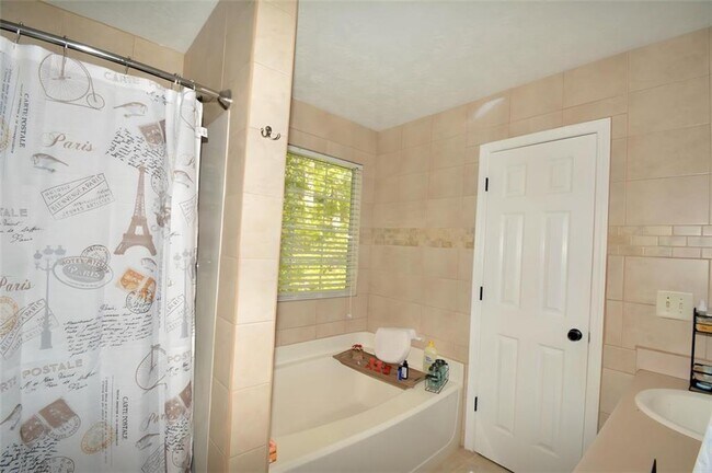 Building Photo - 2176 Cold Springs Cir