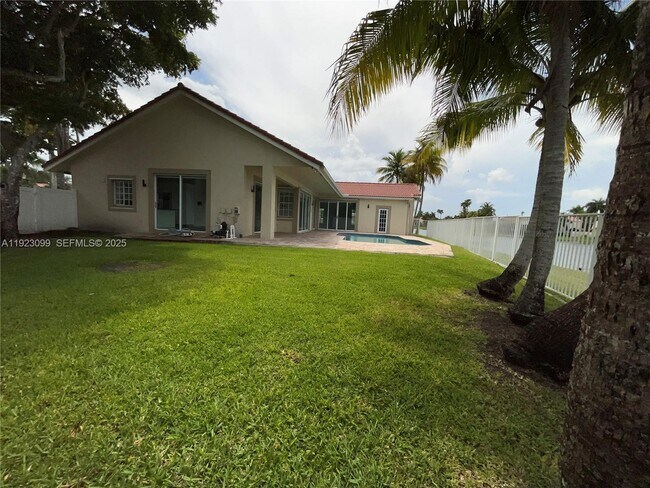 Building Photo - 1127 Laguna Springs Dr